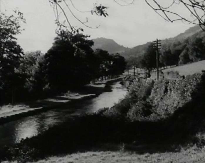 23-CountrysideCanal
