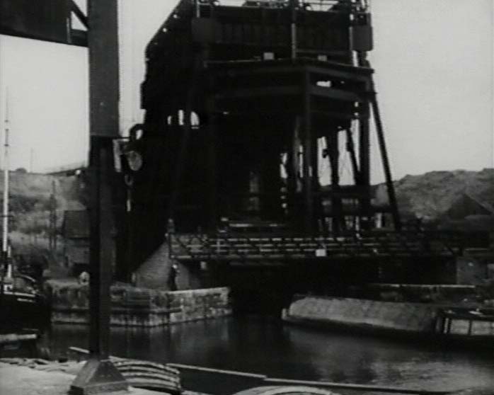 30a-AndertonLift