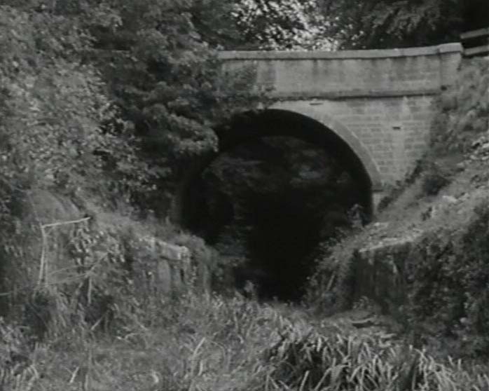 49-EmptyBridge